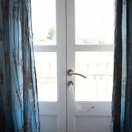 Amazing Sea Front 2 Bedroom In St Julians * Σεντ Πόλς Μπέι