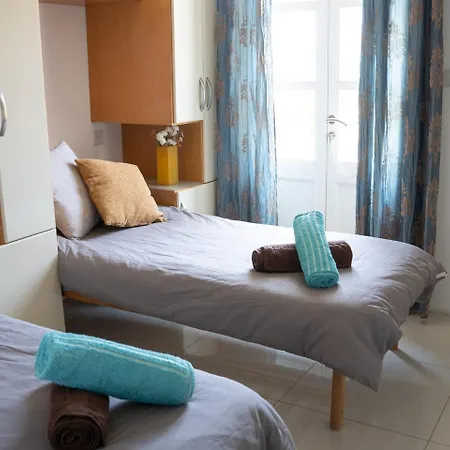 Amazing Sea Front 2 Bedroom In St Julians Διαμέρισμα Σεντ Πόλς Μπέι