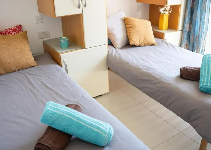 Amazing Sea Front 2 Bedroom In St Julians Σεντ Πόλς Μπέι