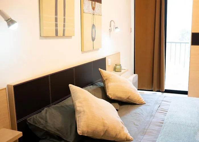 Διαμέρισμα Amazing Sea Front 2 Bedroom In St Julians Σεντ Πόλς Μπέι