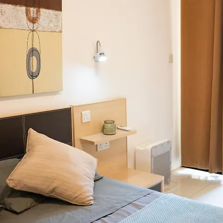 Amazing Sea Front 2 Bedroom In St Julians Apartment