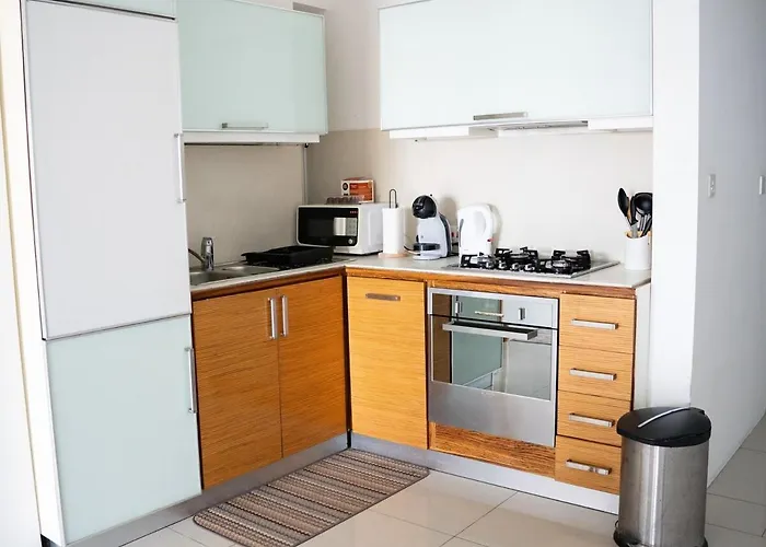 Amazing Sea Front 2 Bedroom In St Julians Apartmán