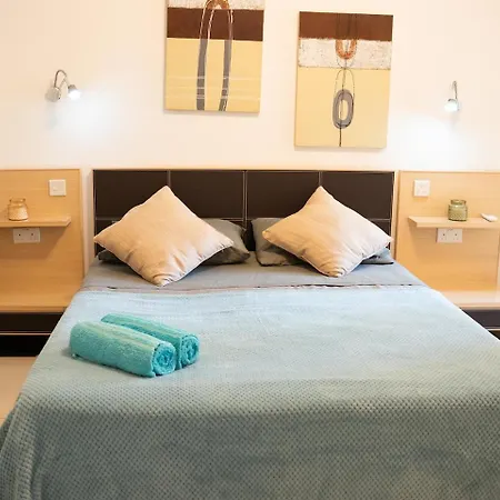 Amazing Sea Front 2 Bedroom In St Julians *