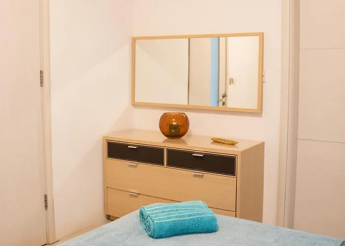 Amazing Sea Front 2 Bedroom In St Julians Apartment