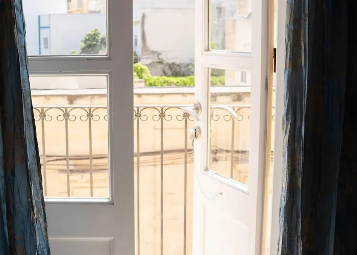 Apartment Amazing Sea Front 2 Bedroom In St Julians St. Paul's Bay